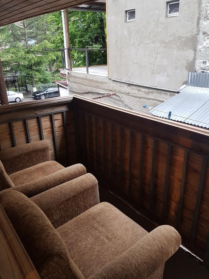 Emi House Hotel Borjomi Eksteriør billede